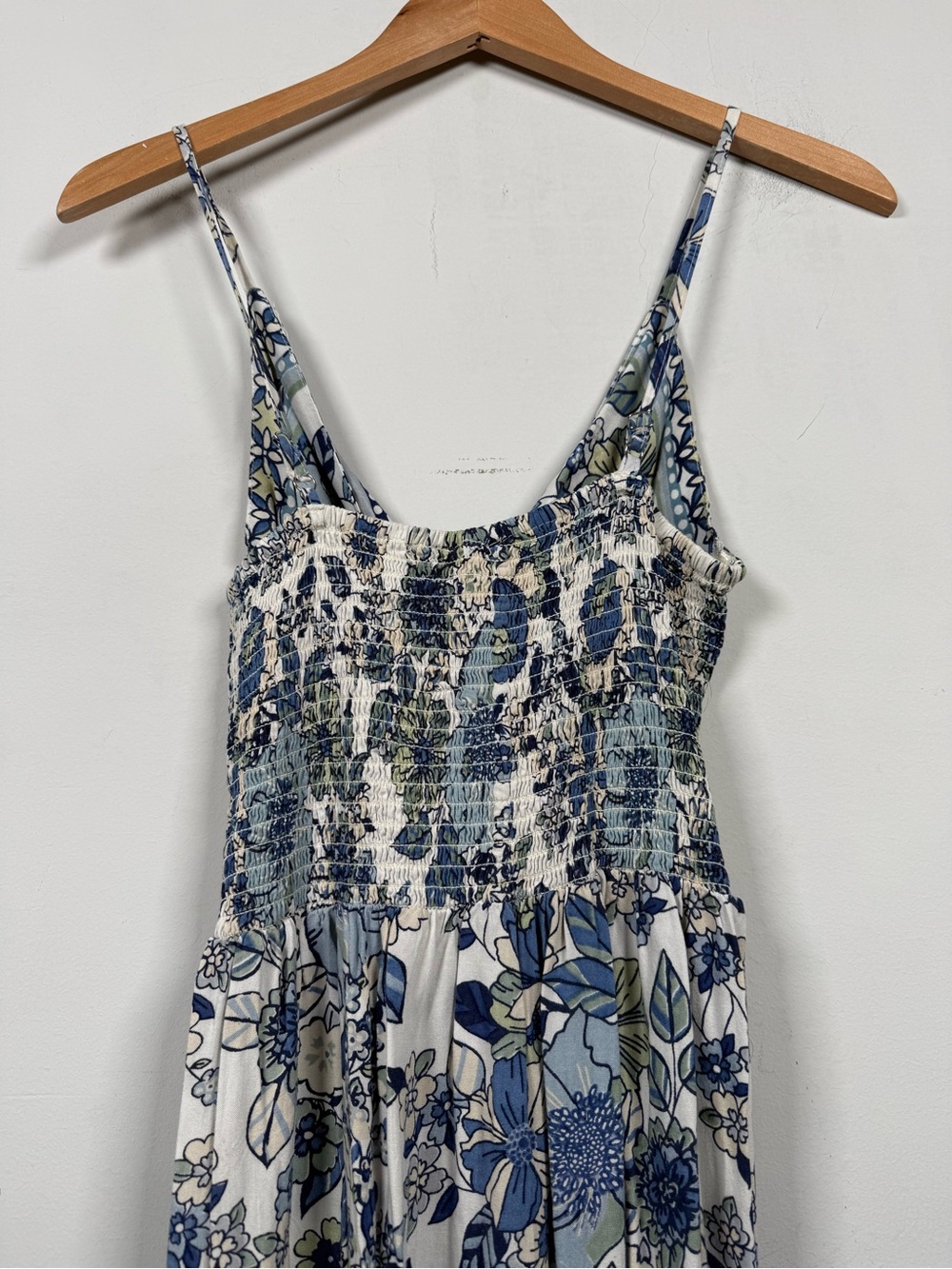 Angie Boho Blue and White Floral Twisted Bust Maxi Dress Size M Great Condition - Picture 8 of 11